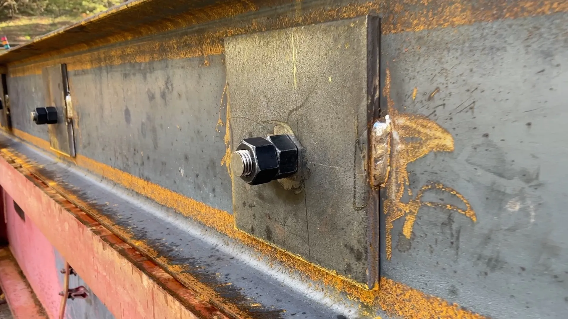 Steel channel and bearing plate