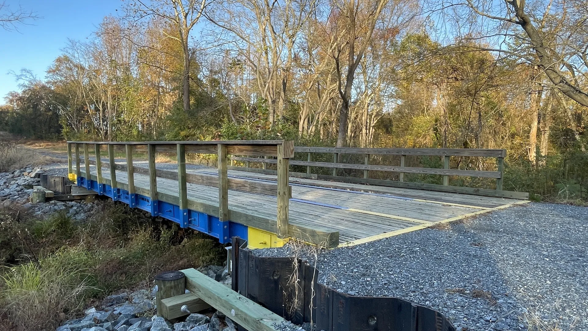 A three-panel bridge installed on site